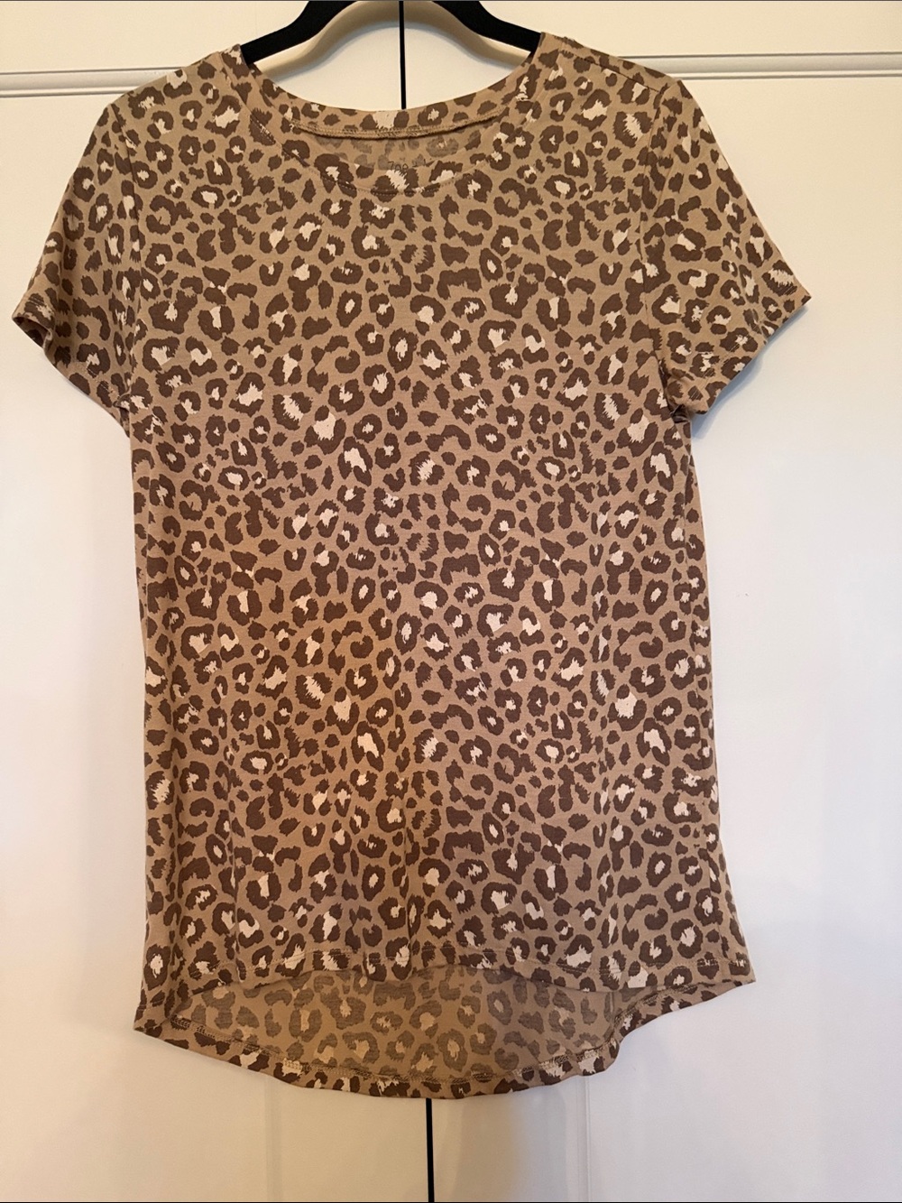 Zoe + Liv Leopard Print Short Sleeve Tee in Taupe and Brown